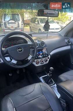 Седан Chevrolet Aveo 2006 в Чернівцях