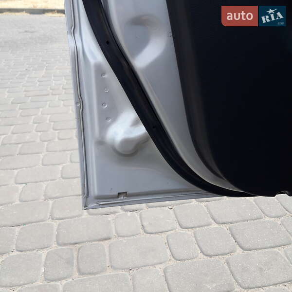 Хетчбек Chevrolet Aveo 2008 в Новомосковську