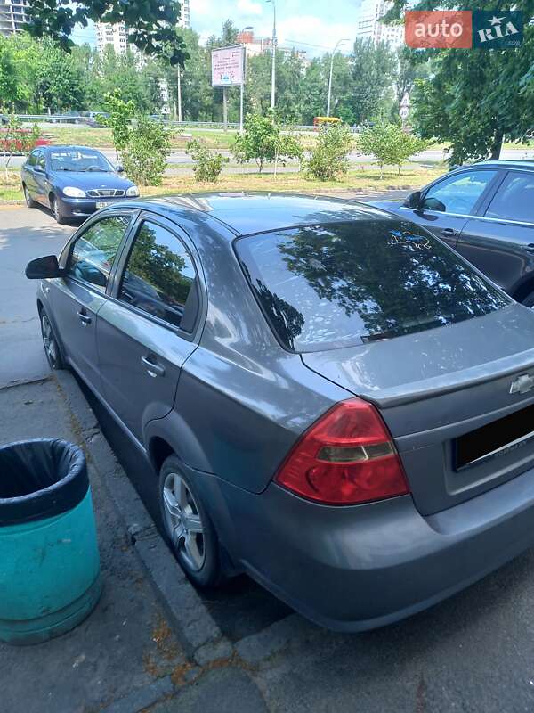 Седан Chevrolet Aveo 2006 в Києві