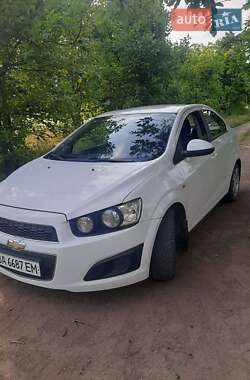 Седан Chevrolet Aveo 2013 в Новоукраїнці