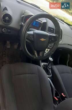 Седан Chevrolet Aveo 2013 в 