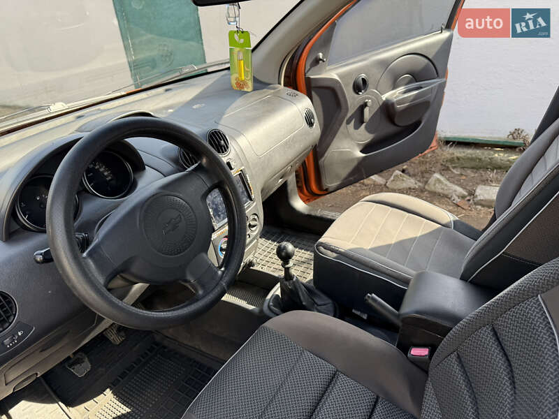 Седан Chevrolet Aveo 2005 в Ладыжине