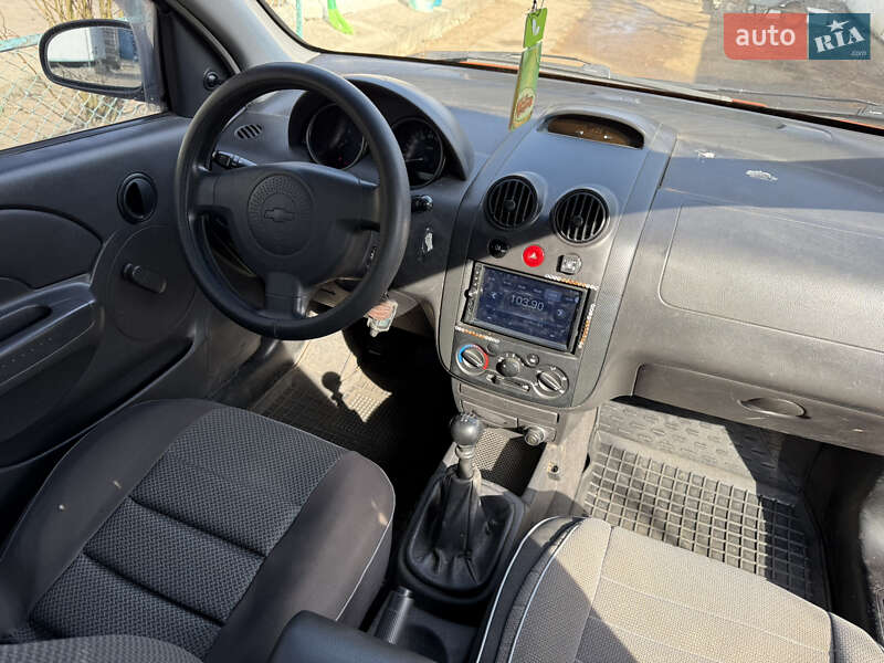 Седан Chevrolet Aveo 2005 в Ладыжине
