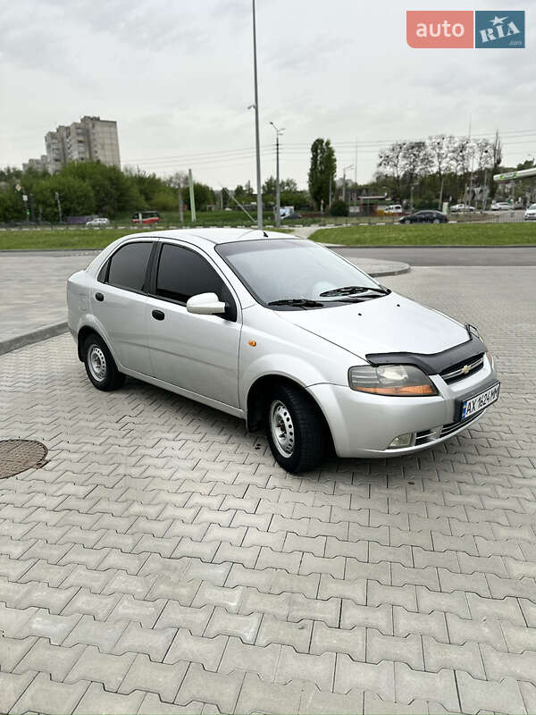 Седан Chevrolet Aveo 2005 в Харькове
