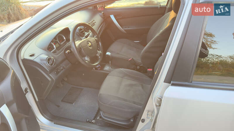 Хэтчбек Chevrolet Aveo 2008 в Николаеве