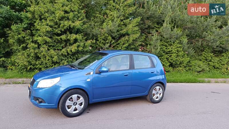 Хэтчбек Chevrolet Aveo 2008 в Ровно