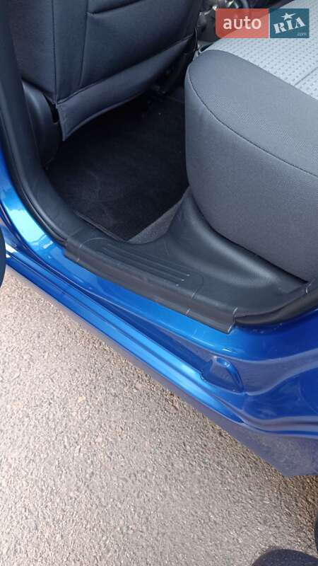 Хэтчбек Chevrolet Aveo 2008 в Ровно