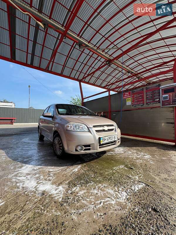 Седан Chevrolet Aveo 2007 в Измаиле
