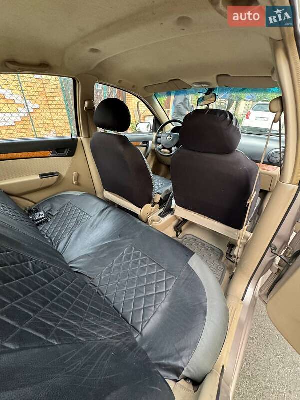 Седан Chevrolet Aveo 2007 в Измаиле