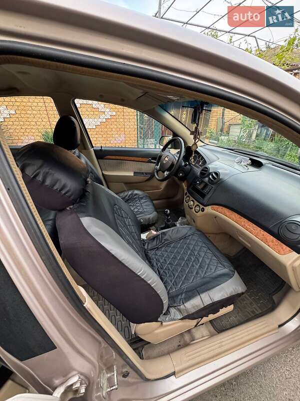 Седан Chevrolet Aveo 2007 в Измаиле