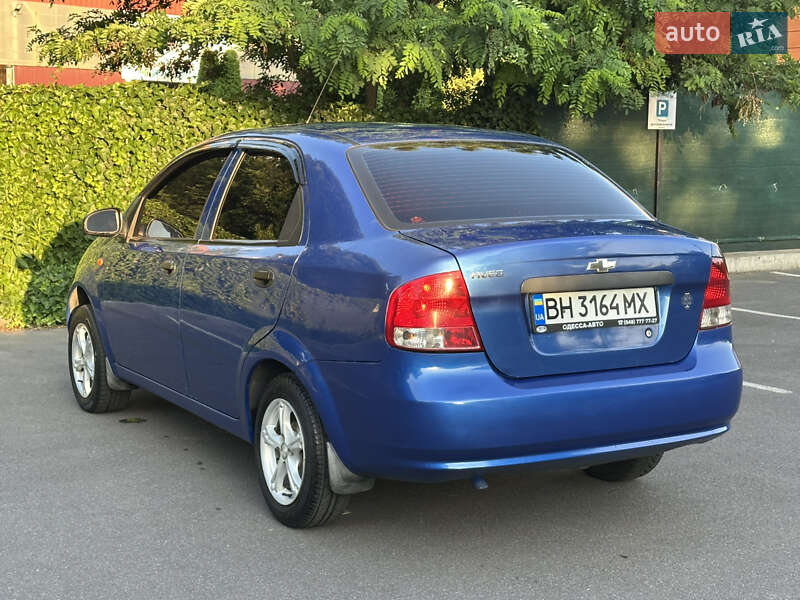 Седан Chevrolet Aveo 2004 в Одессе