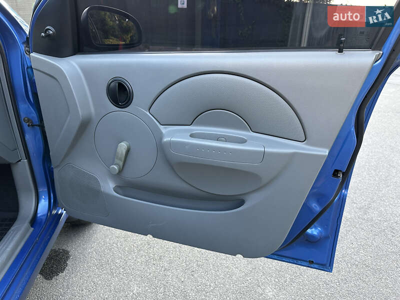Седан Chevrolet Aveo 2004 в Одессе