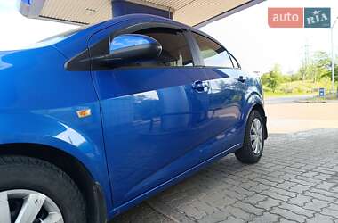Седан Chevrolet Aveo 2012 в 