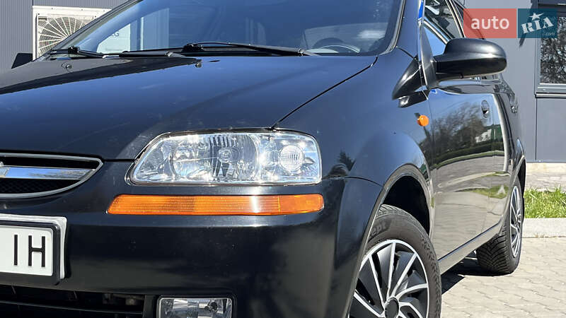Седан Chevrolet Aveo 2005 в Ужгороді