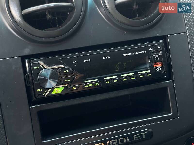 Седан Chevrolet Aveo 2008 в Миколаєві