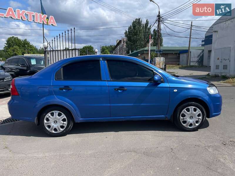 Седан Chevrolet Aveo 2008 в Миколаєві