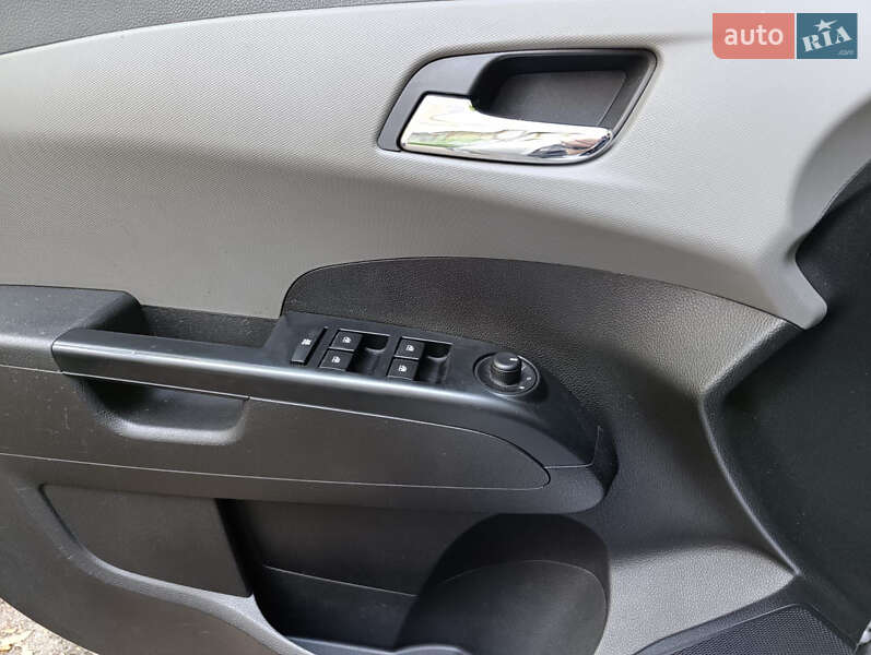 Седан Chevrolet Aveo 2012 в Киеве фото 16 Седан Chevrolet Aveo 2012 в Киеве