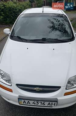 Седан Chevrolet Aveo 2005 в Києві
