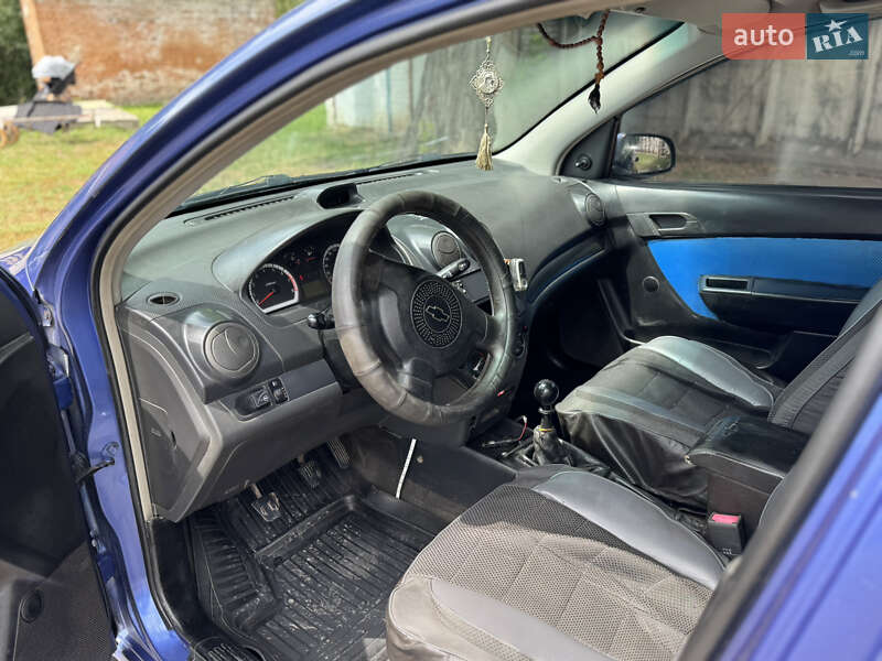 Седан Chevrolet Aveo 2008 в Лубнах