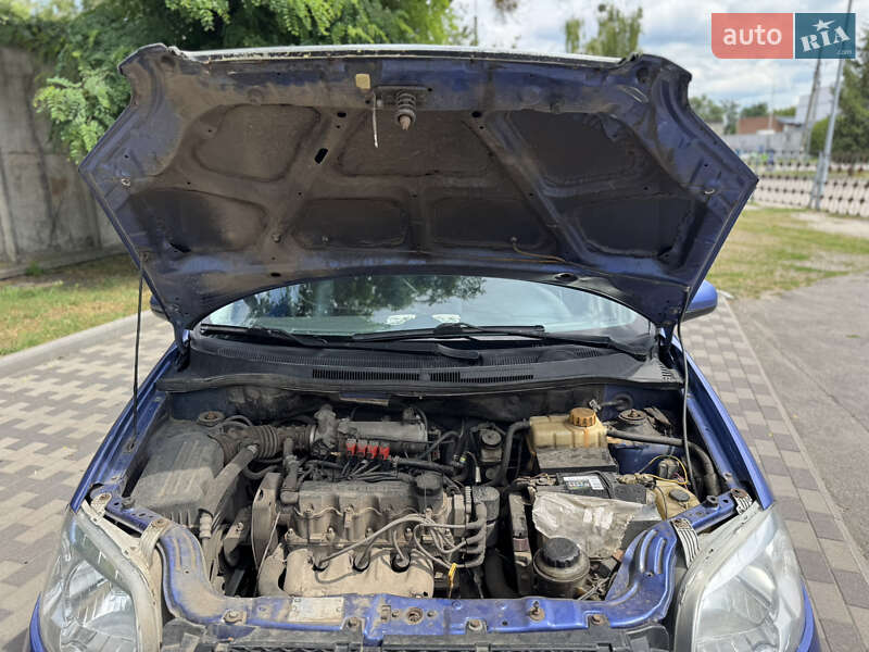 Седан Chevrolet Aveo 2008 в Лубнах