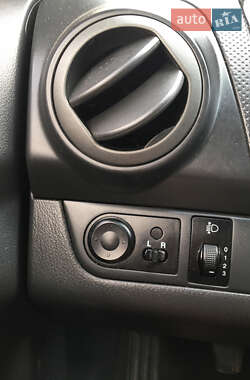 Хэтчбек Chevrolet Aveo 2011 в 