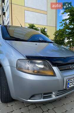 Хэтчбек Chevrolet Aveo 2008 в 