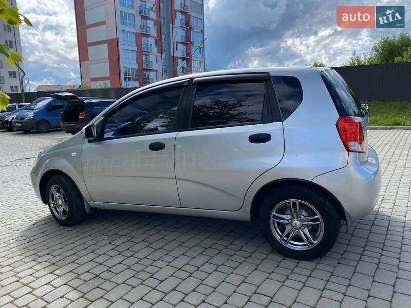 Хетчбек Chevrolet Aveo 2008 в Івано-Франківську