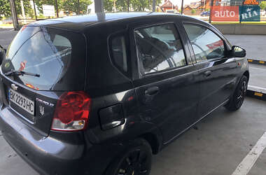 Хэтчбек Chevrolet Aveo 2005 в Ровно