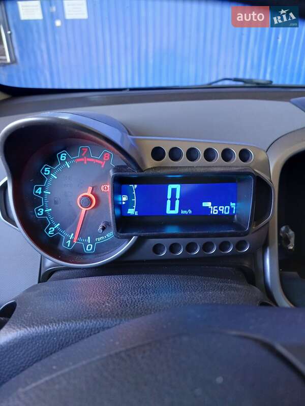 Седан Chevrolet Aveo 2012 в Балаклее