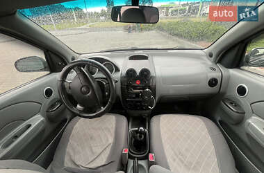 Хэтчбек Chevrolet Aveo 2005 в 