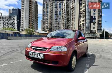 Седан Chevrolet Aveo 2005 в Києві