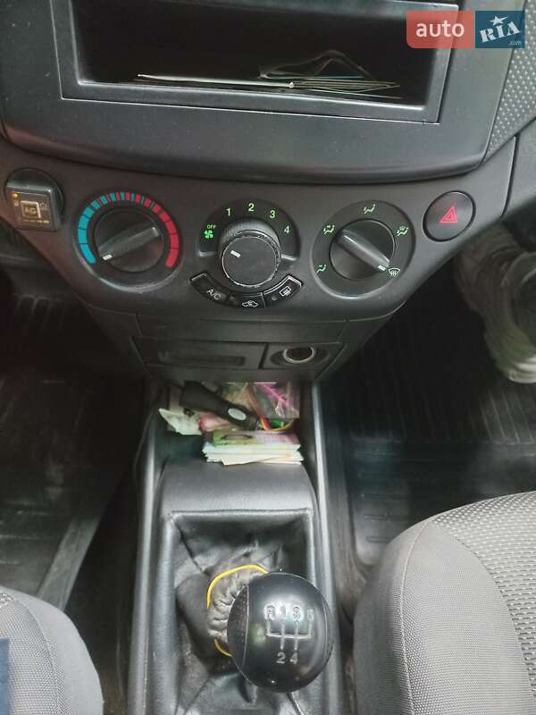 Седан Chevrolet Aveo 2008 в Коростышеве фото 20 Седан Chevrolet Aveo 2008 в Коростышеве