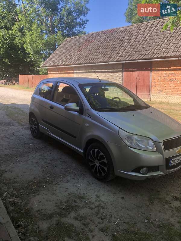 Хэтчбек Chevrolet Aveo 2008 в 