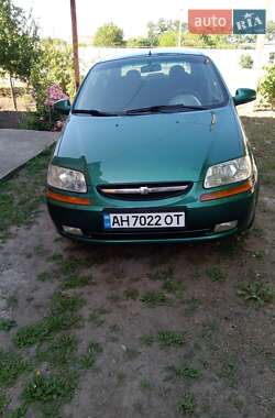 Седан Chevrolet Aveo 2004 в Днепре