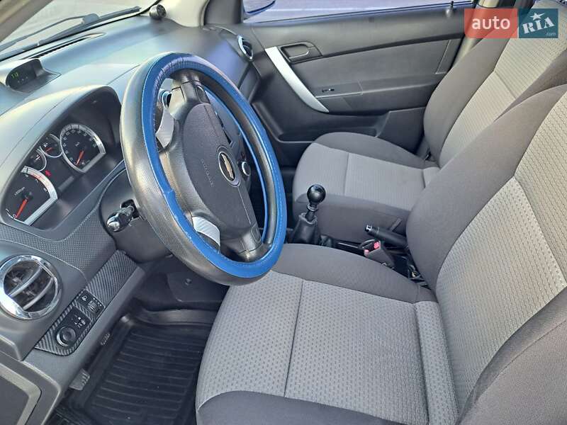 Хэтчбек Chevrolet Aveo 2008 в Киеве фото 8 Хэтчбек Chevrolet Aveo 2008 в Киеве