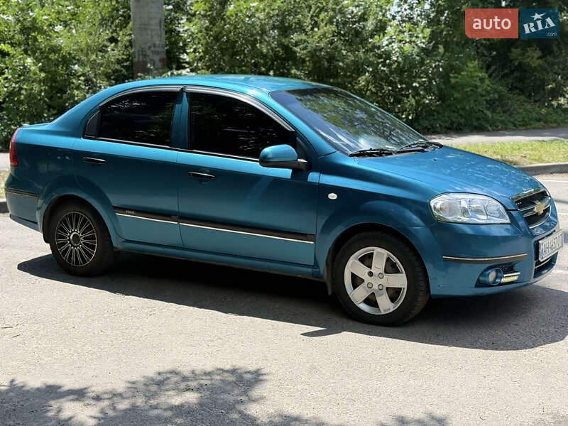 Седан Chevrolet Aveo 2008 в Полтаве