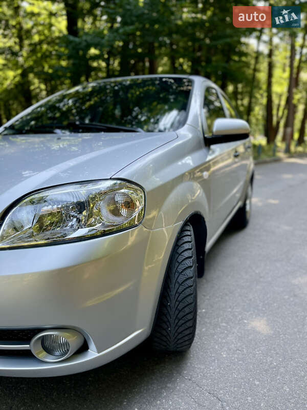 Седан Chevrolet Aveo 2007 в Виннице