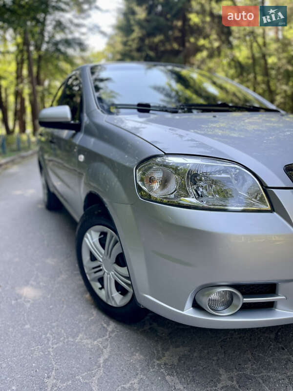 Седан Chevrolet Aveo 2007 в Виннице