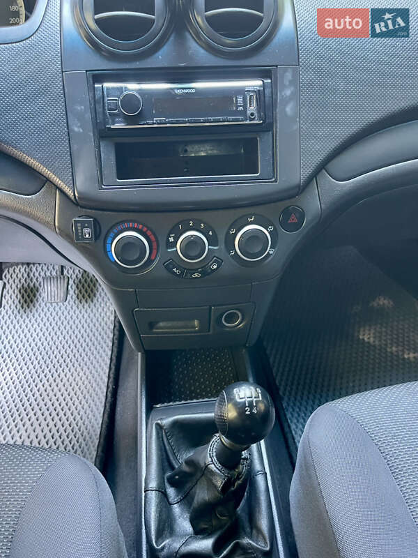 Седан Chevrolet Aveo 2007 в Виннице