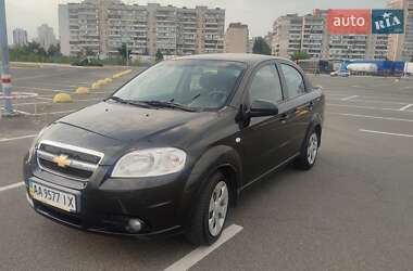 Седан Chevrolet Aveo 2010 в Киеве