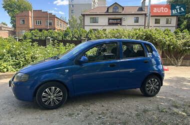 Хетчбек Chevrolet Aveo 2006 в 
