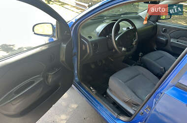 Хетчбек Chevrolet Aveo 2006 в 
