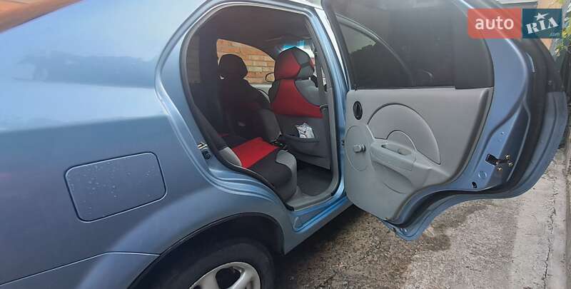 Седан Chevrolet Aveo 2005 в Хмельницком