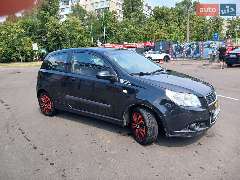 Хэтчбек Chevrolet Aveo 2008 в Киеве