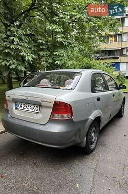 Седан Chevrolet Aveo 2004 в Києві