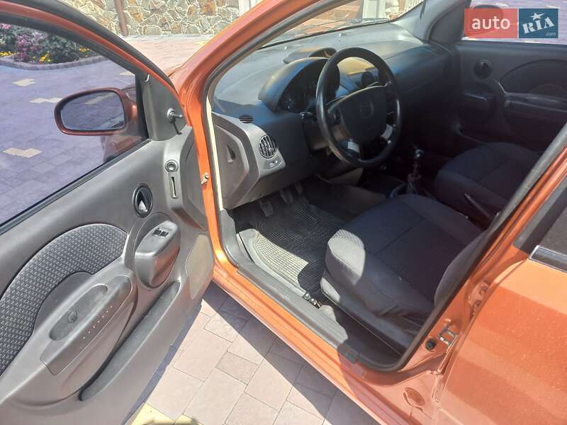Седан Chevrolet Aveo 2006 в Бережанах