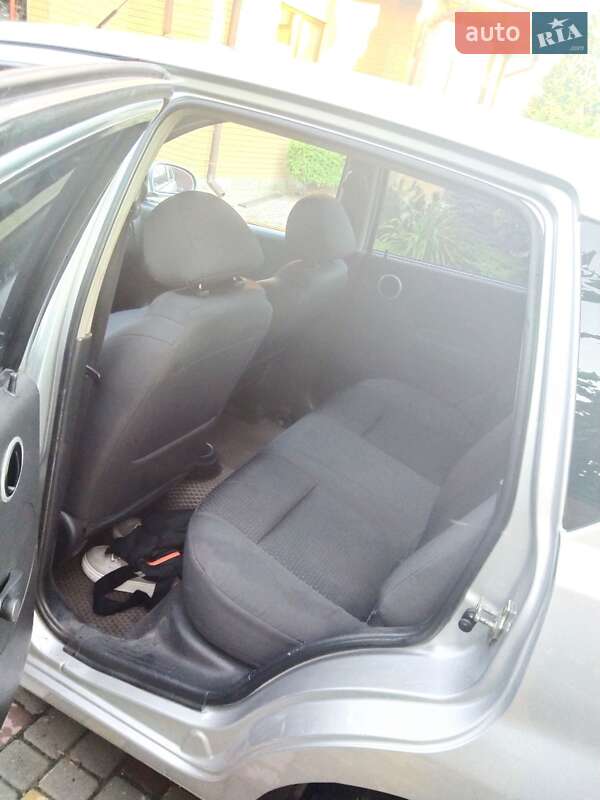 Хэтчбек Chevrolet Aveo 2007 в Днепре