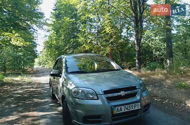 Седан Chevrolet Aveo 2011 в Кривому Розі