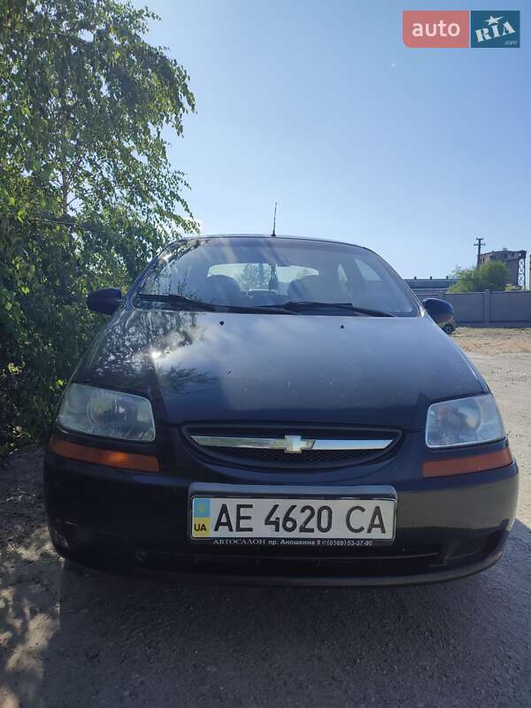 Седан Chevrolet Aveo 2004 в Днепре