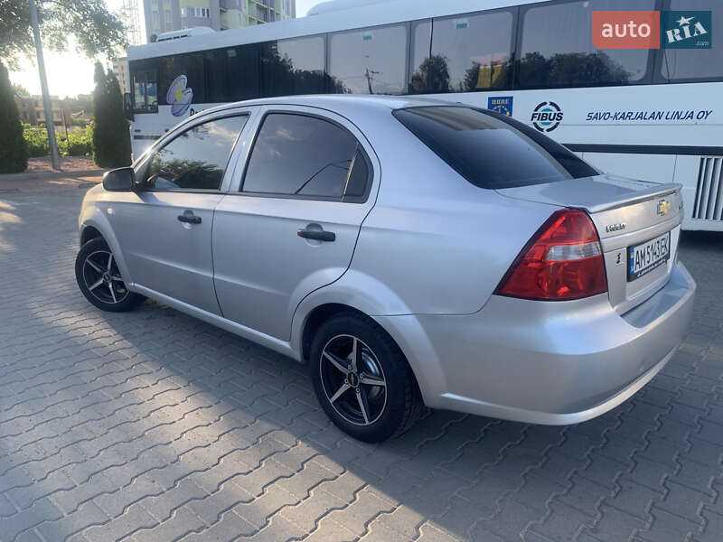 Седан Chevrolet Aveo 2006 в Житомире